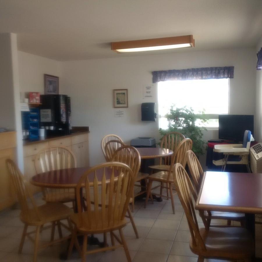 Travel-Inn Resort & Campground Saskatoon Kültér fotó