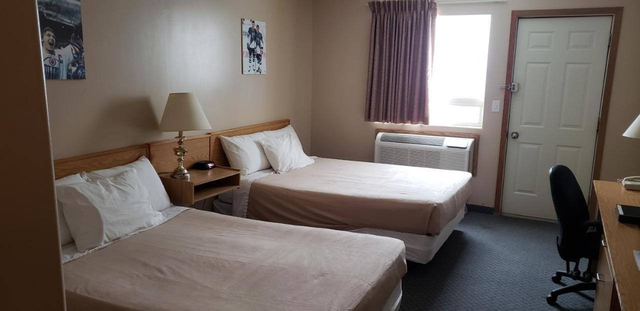 Travel-Inn Resort & Campground Saskatoon Kültér fotó